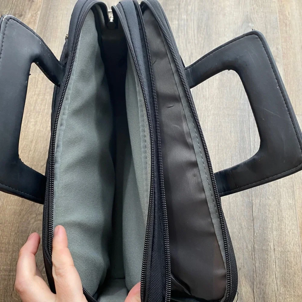 Dell Black Nylon Laptop Briefcase Business Messenger Bag 14.5X12 in Professional
